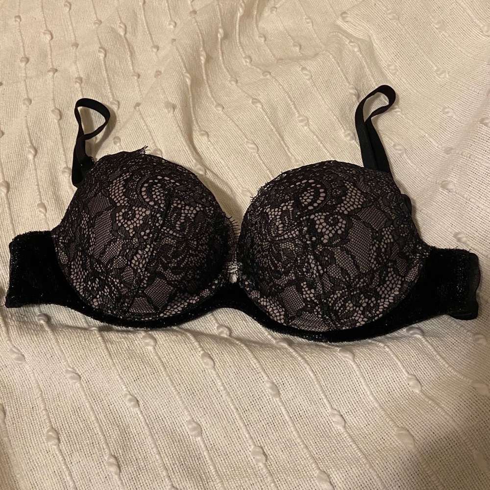 Victoria Secret Bombshell Lace and Velvet Bra